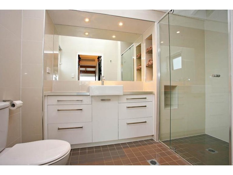 7 Samarai Avenue, Runaway Bay QLD 4216