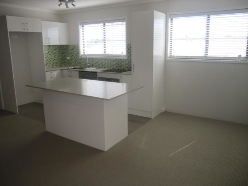 8/29 Ahern Street, Labrador QLD 4215