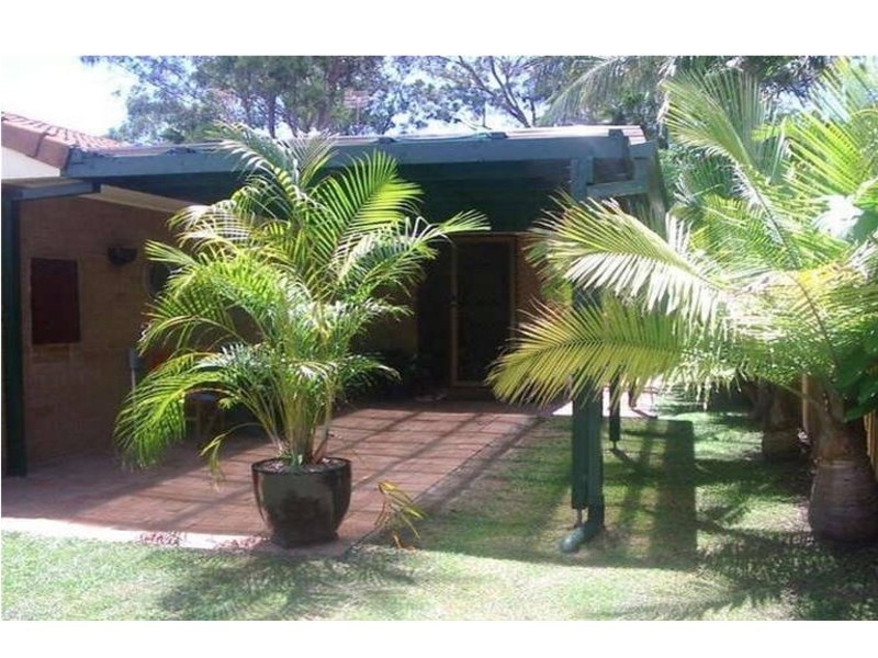 1/49 Morinda Way, Labrador QLD 4215