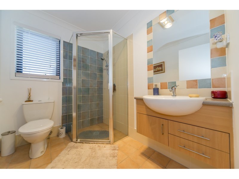 2/25 Ashbourne Terrace, Biggera Waters QLD 4216