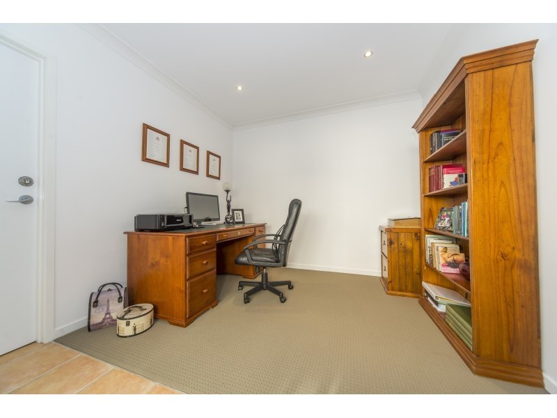 2/25 Ashbourne Terrace, Biggera Waters QLD 4216