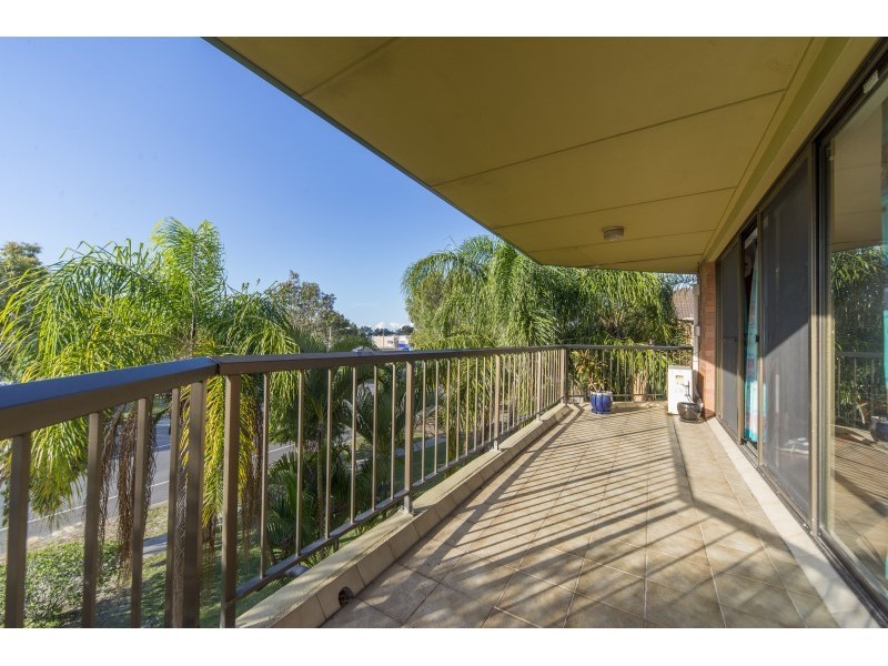 7/42 Falkinder Avenue, Paradise Point QLD 4216