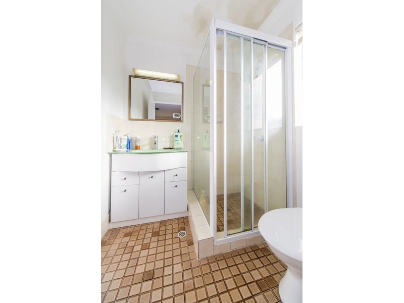 7/42 Falkinder Avenue, Paradise Point QLD 4216