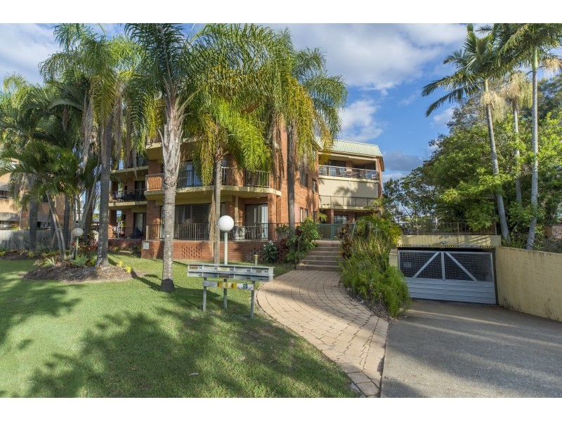 7/42 Falkinder Avenue, Paradise Point QLD 4216