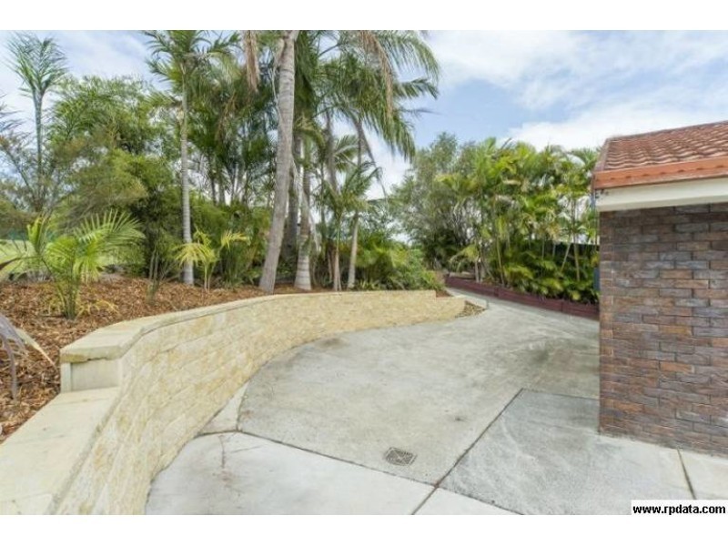 1/8 Jean Street, Labrador QLD 4215