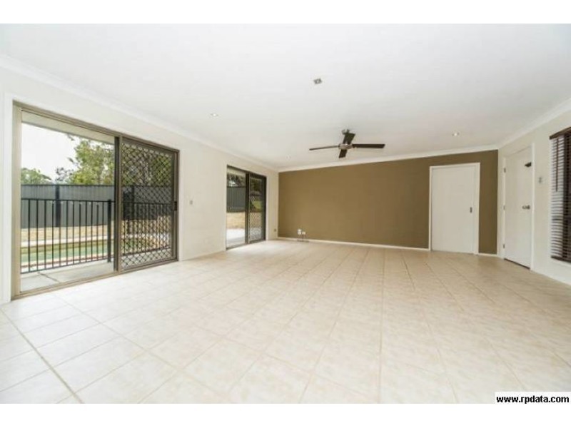 1/8 Jean Street, Labrador QLD 4215