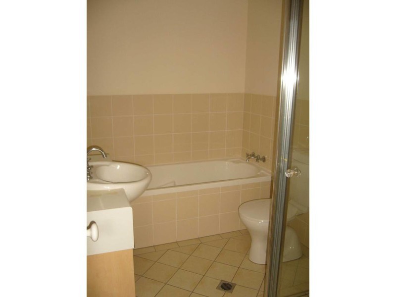 3/228 Queen Street, Southport QLD 4215