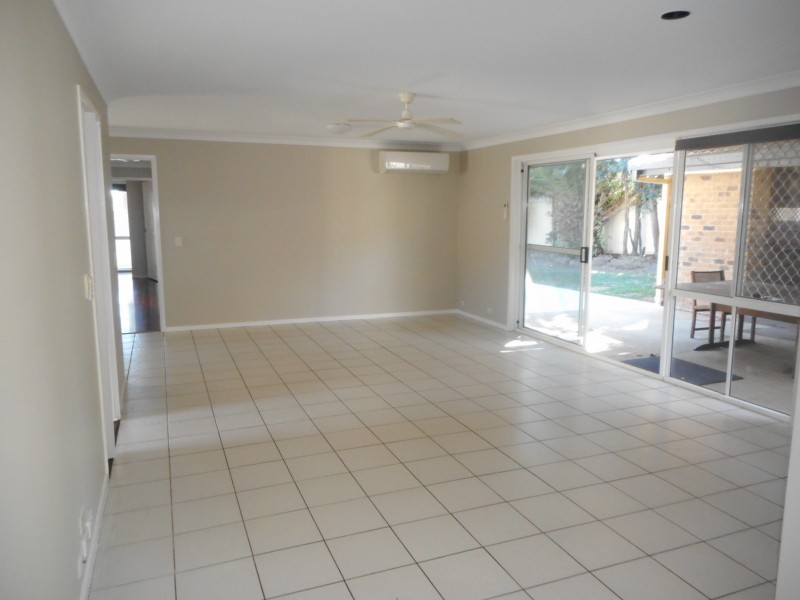 40 Open Drive, Arundel QLD 4214