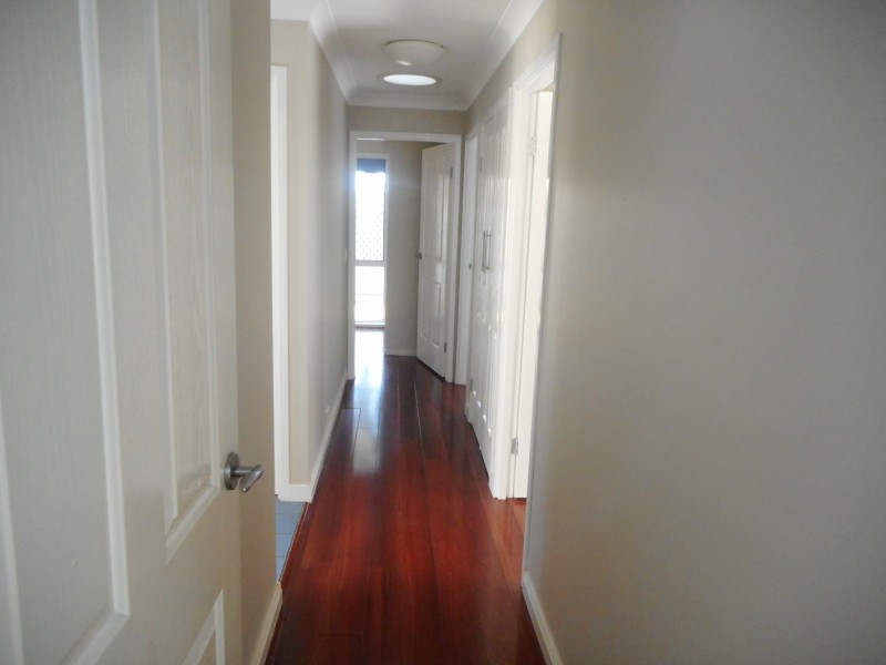 40 Open Drive, Arundel QLD 4214