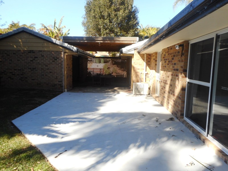 40 Open Drive, Arundel QLD 4214