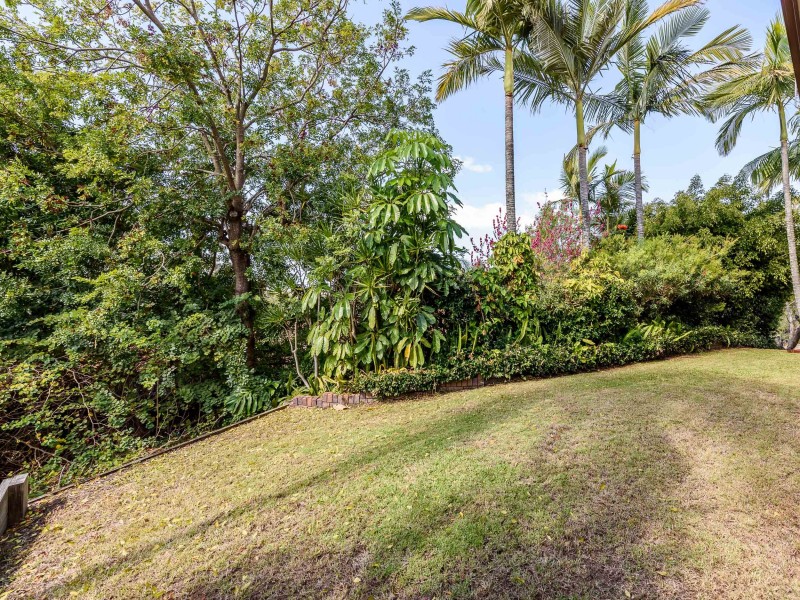 1 Leura Place, Helensvale QLD 4212