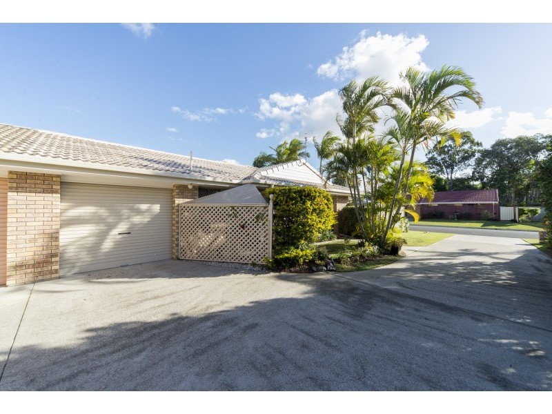 1/4 Sanctuary Court, Coombabah QLD 4216
