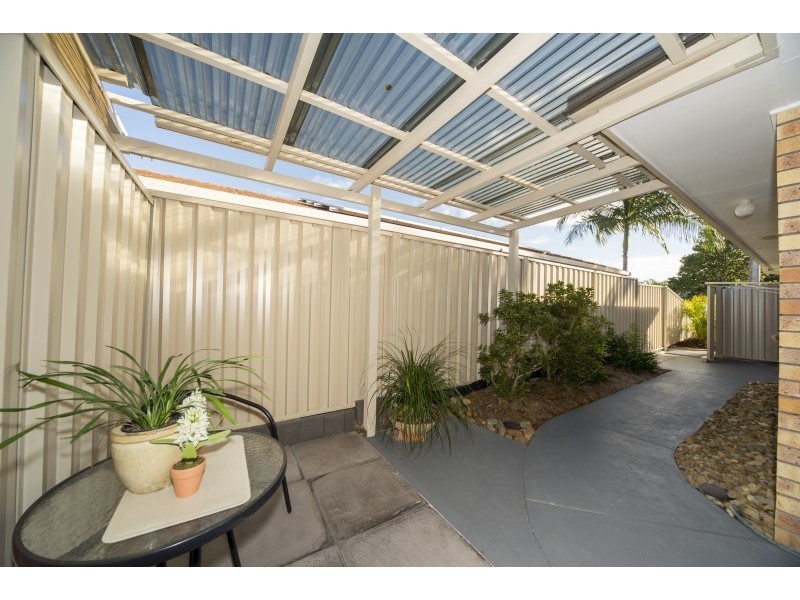 1/4 Sanctuary Court, Coombabah QLD 4216