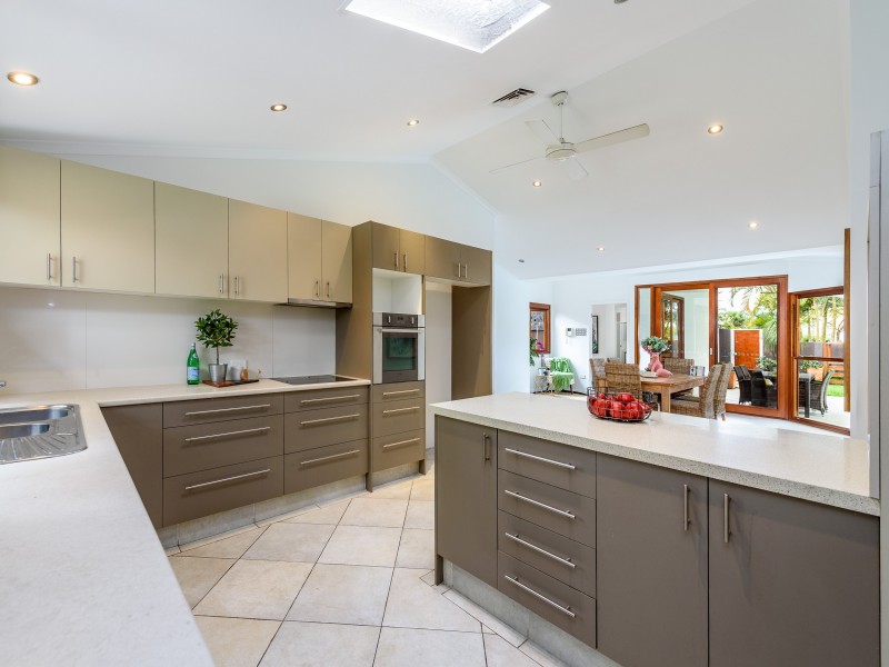 62 Columbus Drive, Hollywell QLD 4216