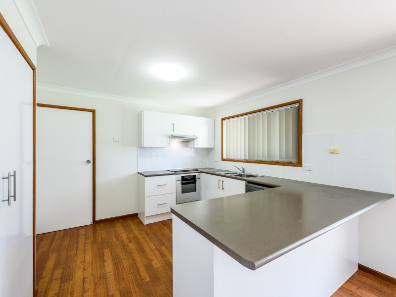 9 Blaxland Avenue, Paradise Point QLD 4216