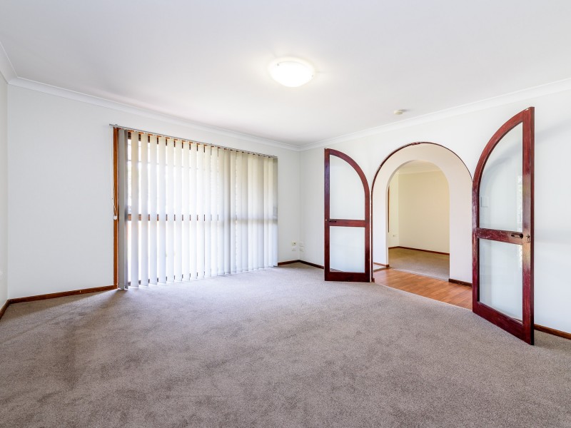 9 Blaxland Avenue, Paradise Point QLD 4216