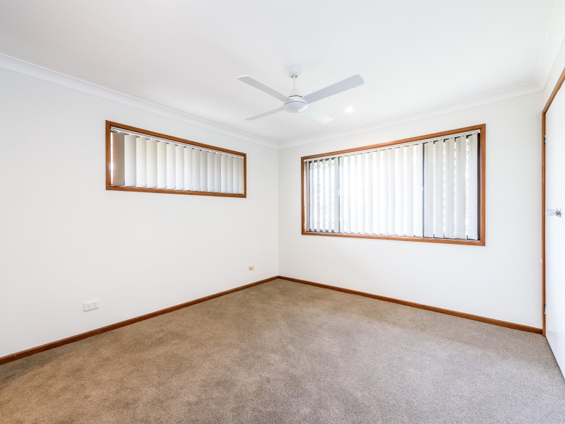 9 Blaxland Avenue, Paradise Point QLD 4216
