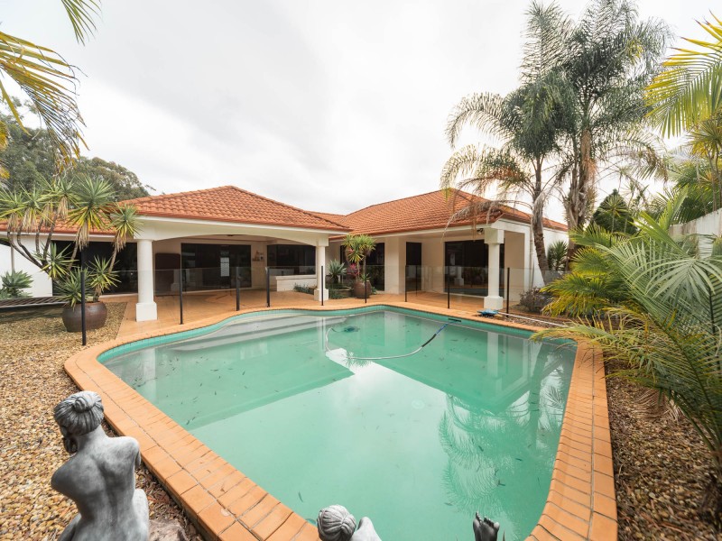 69 Arun Drive, Arundel QLD 4214