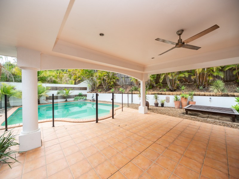 69 Arun Drive, Arundel QLD 4214