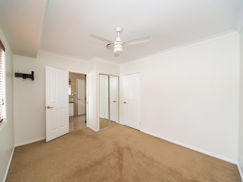69 Arun Drive, Arundel QLD 4214