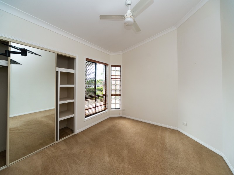 69 Arun Drive, Arundel QLD 4214