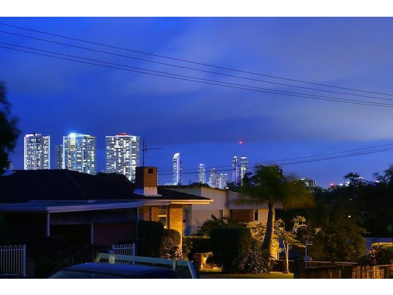 14 Ernest Street, Labrador QLD 4215