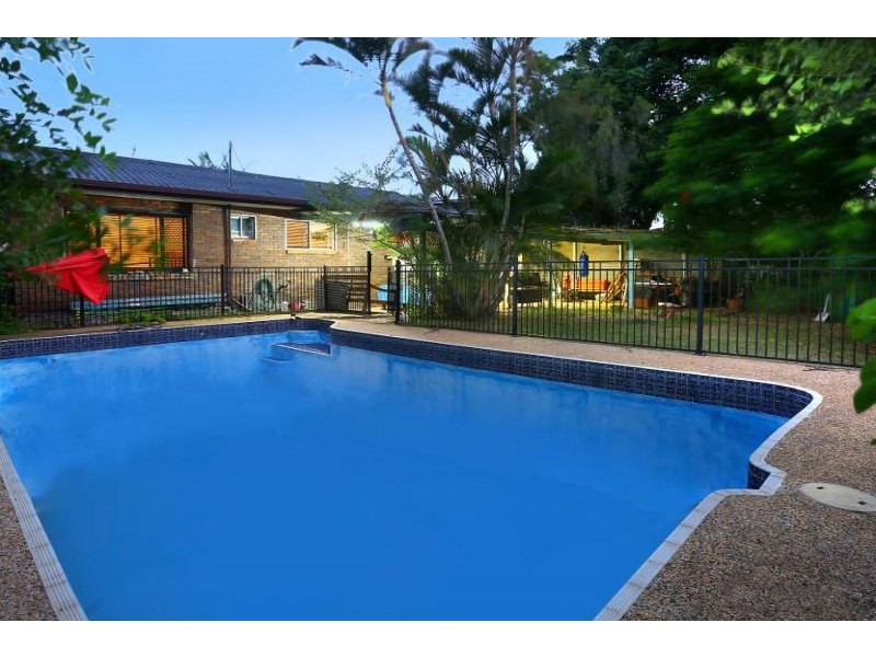 14 Ernest Street, Labrador QLD 4215