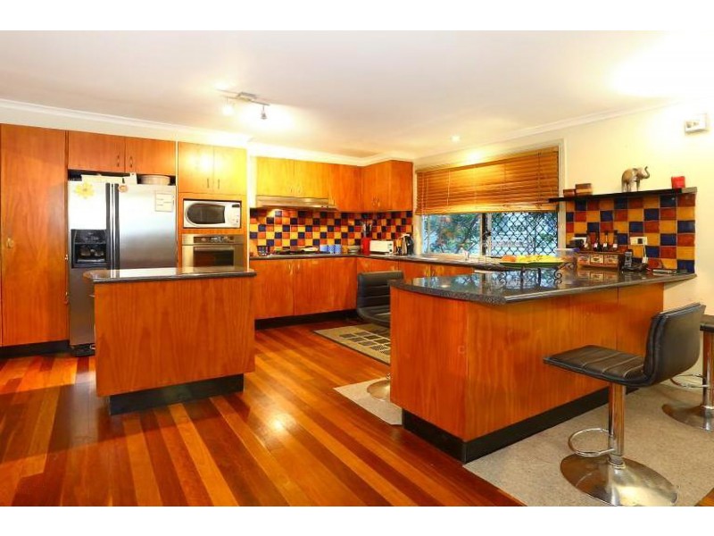 14 Ernest Street, Labrador QLD 4215