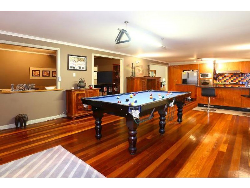 14 Ernest Street, Labrador QLD 4215