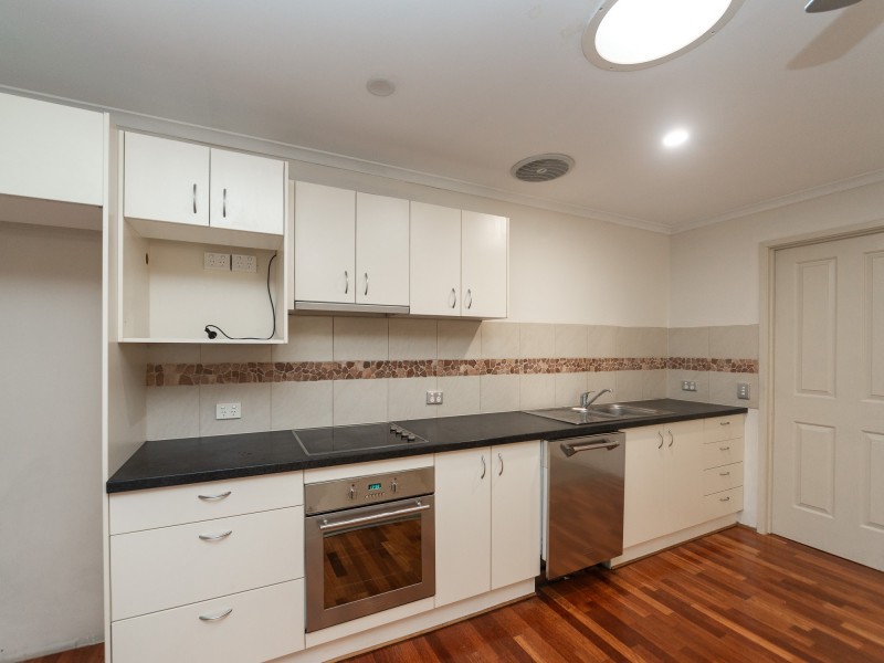 2/185 Musgrave Avenue, Labrador QLD 4215