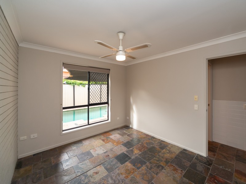 2/19 Mallard Avenue, Paradise Point QLD 4216