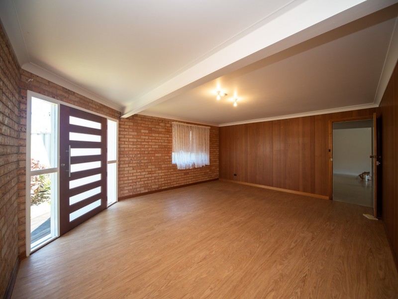 12 Waratah Avenue, Biggera Waters QLD 4216