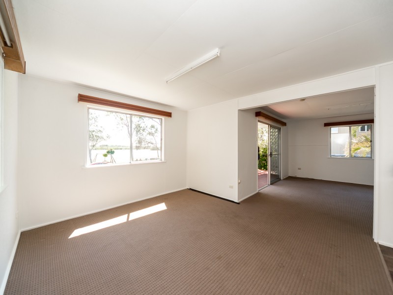 39 The Esplanade, Coombabah QLD 4216