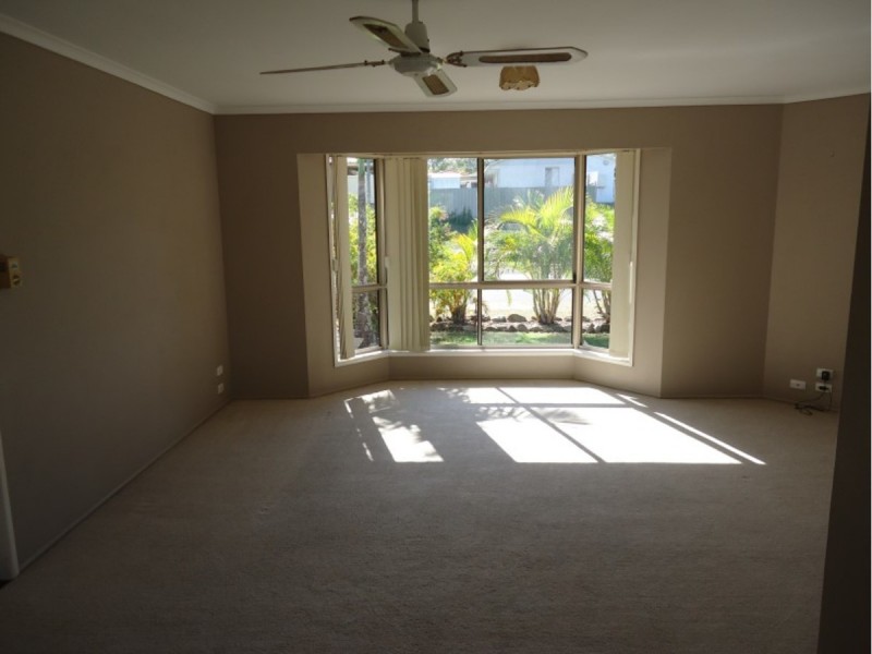 2 Adaminaby Drive, Helensvale QLD 4212