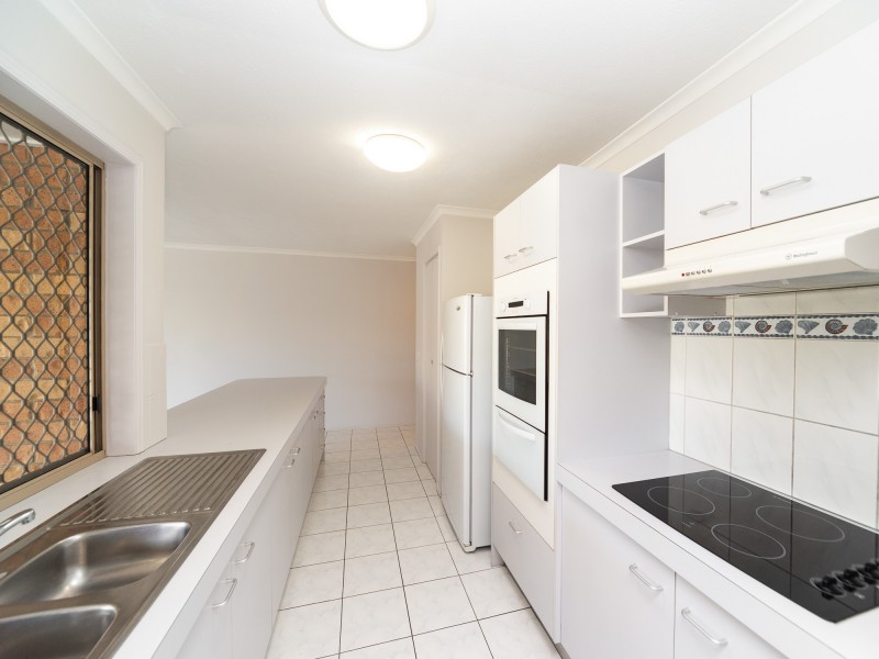 15 Burrendong Road, Coombabah QLD 4216