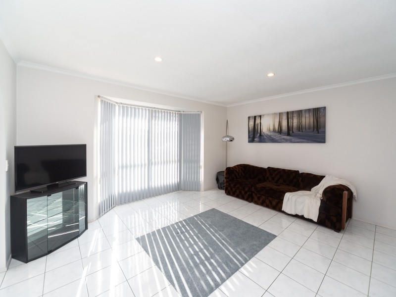 15 Burrendong Road, Coombabah QLD 4216