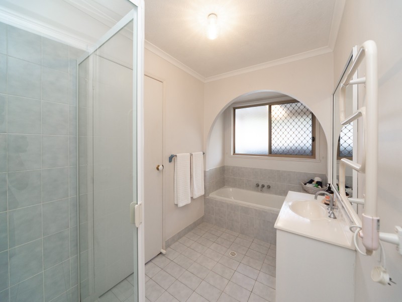 15 Burrendong Road, Coombabah QLD 4216