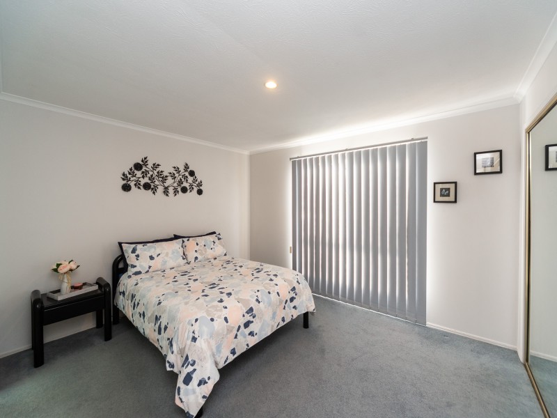 15 Burrendong Road, Coombabah QLD 4216