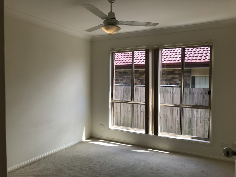 1/1 Firecrest Close, Upper Coomera QLD 4209