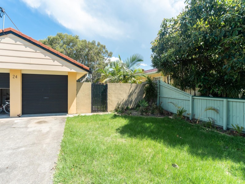 1/24 Bruce Avenue, Paradise Point QLD 4216