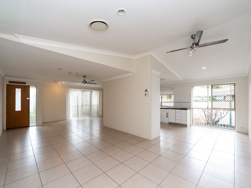 19 Crampton Court, Parkwood QLD 4214