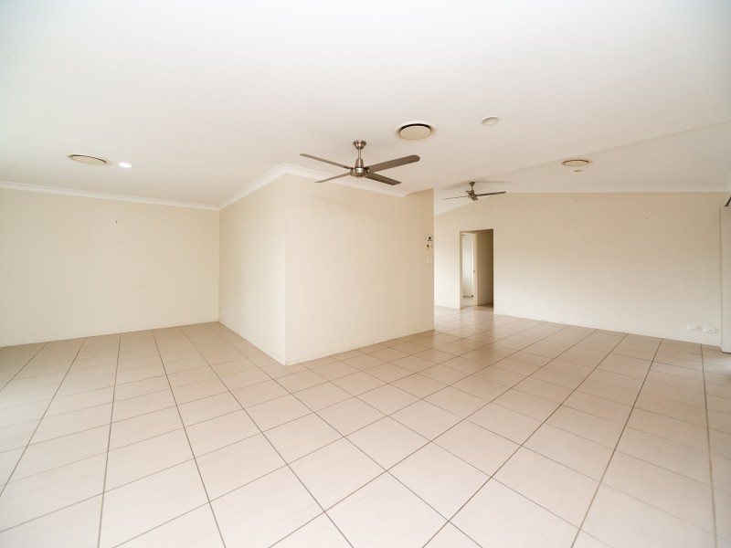 19 Crampton Court, Parkwood QLD 4214