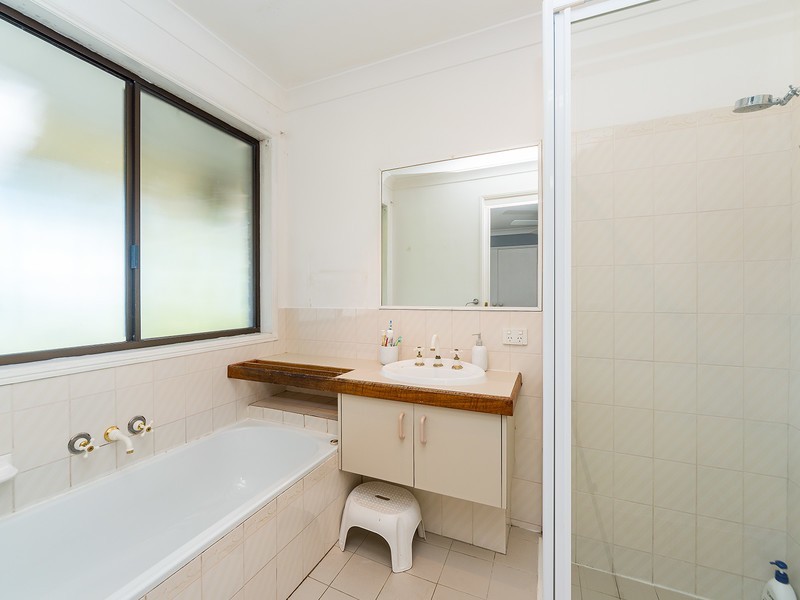 13 Tanunda Drive, Helensvale QLD 4212