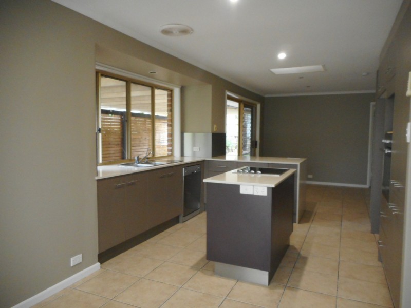 53 Clubhouse Drive, Arundel QLD 4214