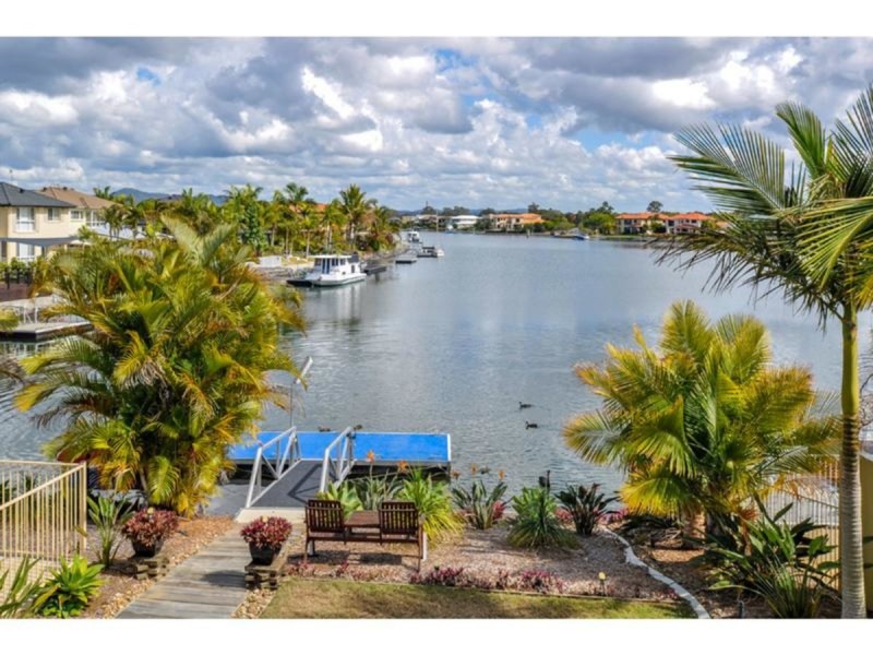 9 Oyster Cove Promenade, Helensvale QLD 4212