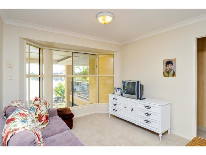 9 Oyster Cove Promenade, Helensvale QLD 4212