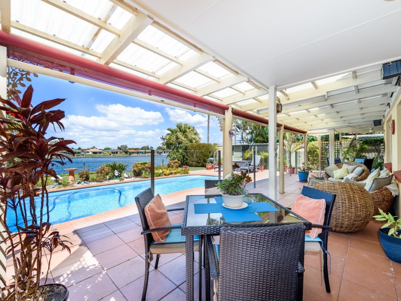 64 Burrendong Road, Coombabah QLD 4216