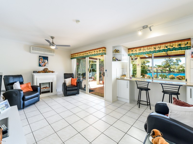 64 Burrendong Road, Coombabah QLD 4216