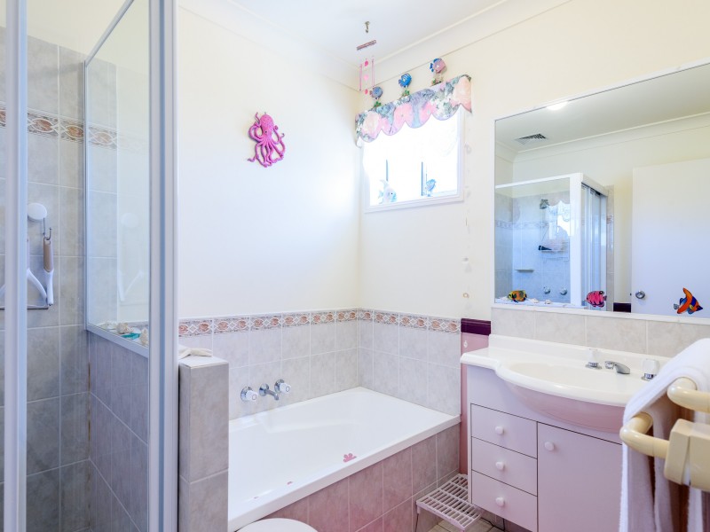 64 Burrendong Road, Coombabah QLD 4216