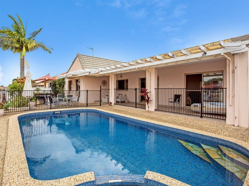 340 Bayview Street, Hollywell QLD 4216